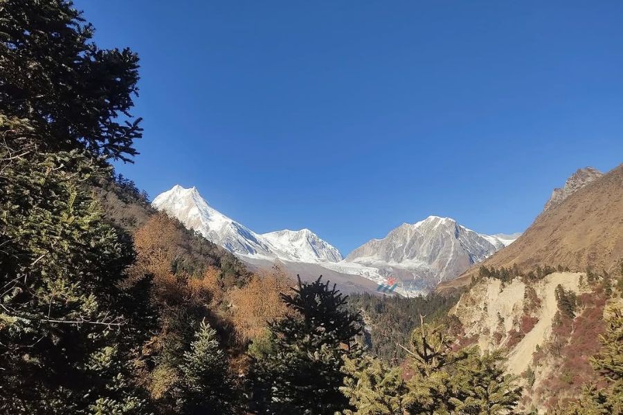 Manaslu Circuit Trekking In Autumn Season.